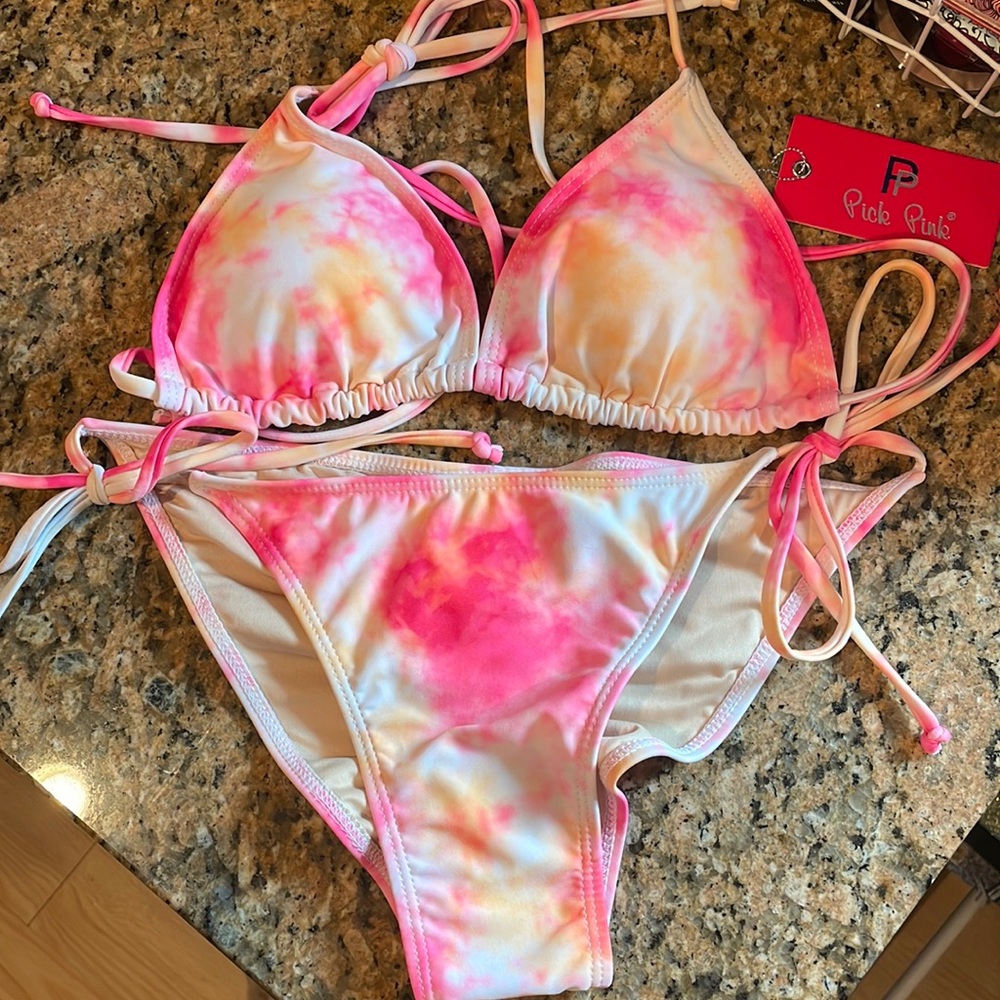 BRAND NEW TYE DYE BIKINI SET